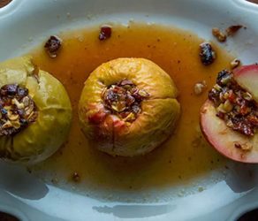 Baked Apples with Oats, Bacon, Chocolate and Raisins