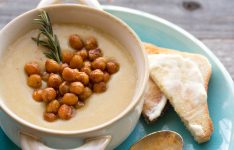Garlic-Rosemary Cauliflower Potato Soup