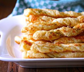 Cheese Straws with Parmesan Gruyere and Thyme