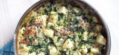 One Pan Chicken & Potatoes in a Creamy Garlic Sauce