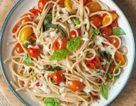 One-Pot Caprese Pasta