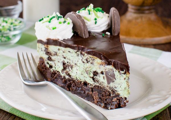 Thin Mint Cheesecake Brownie Cake
