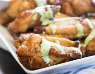 Baked Chicken Wings with Creamy Green Sauce