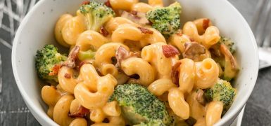 One Pot Bacon Broccoli Mac and Cheese